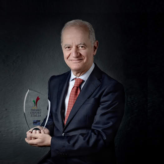 Massimo Cugusi: 'H2biz nasce da una felice intuizione: superare i tradizionali ruoli di cliente e fornitore grazie ad una Community aperta a tutti'